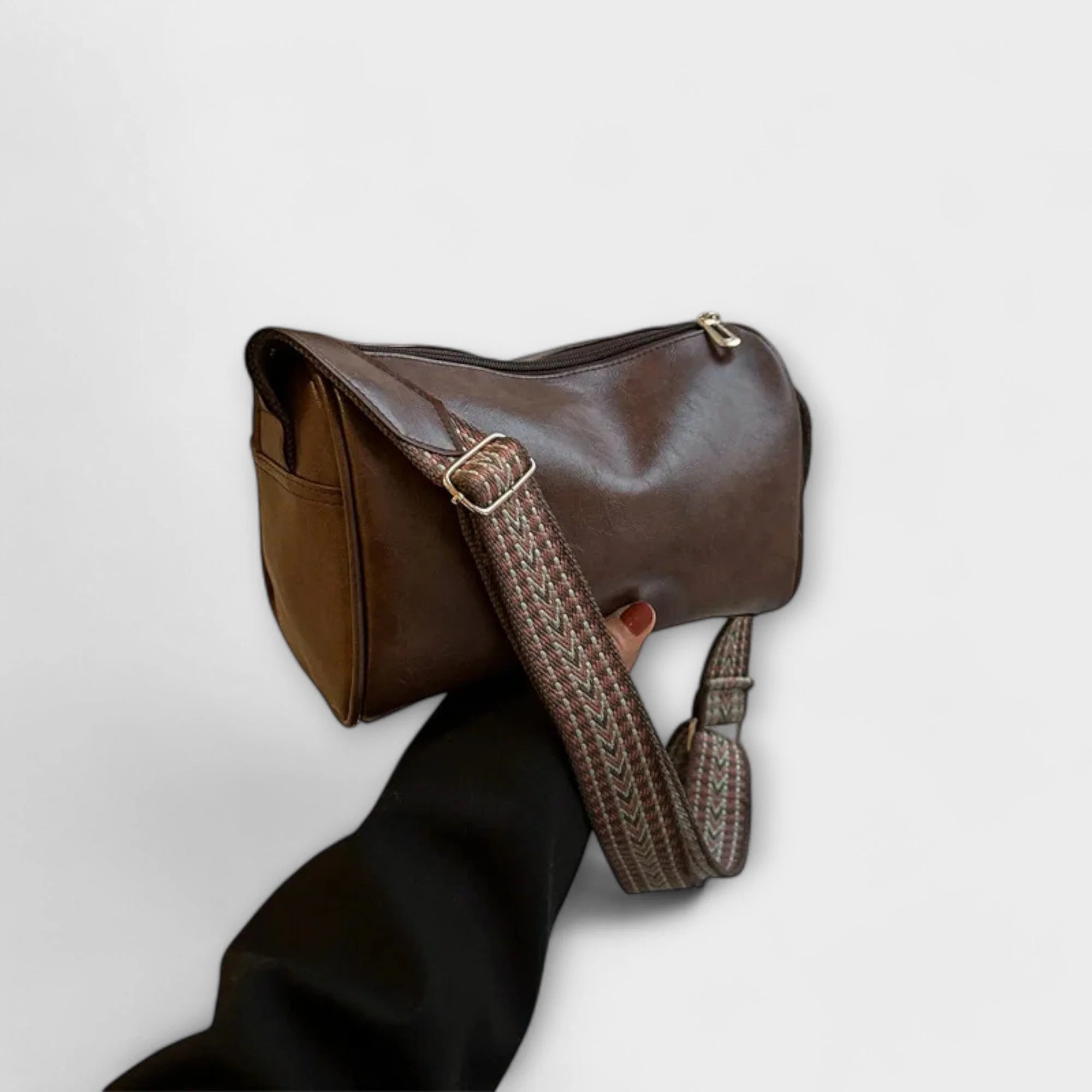 Dark Brown / S