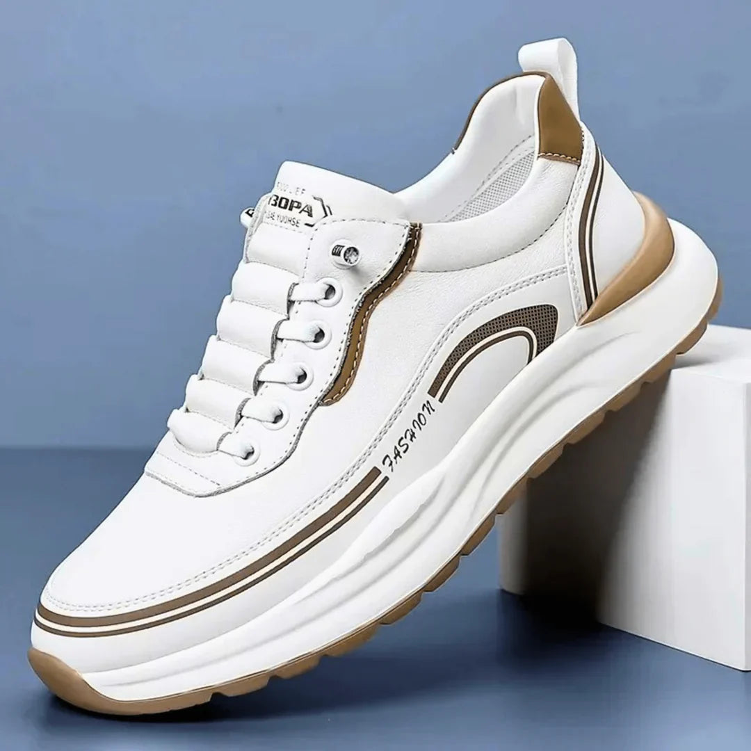 White / 14 / Wide fit