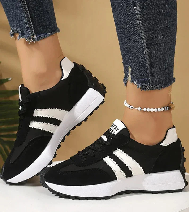 Black / 12