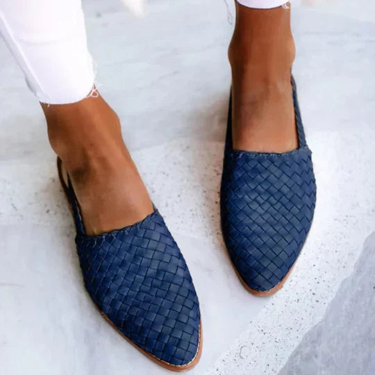 Blue / 12