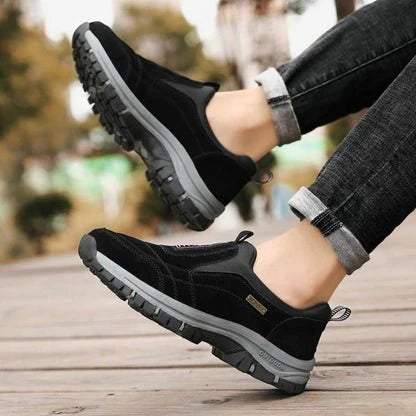 Black / 12