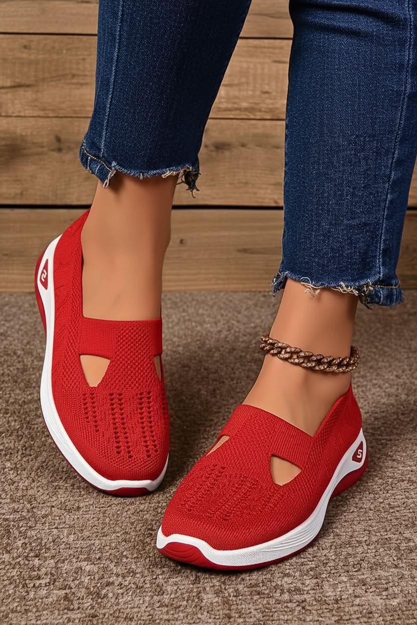 Red / 12