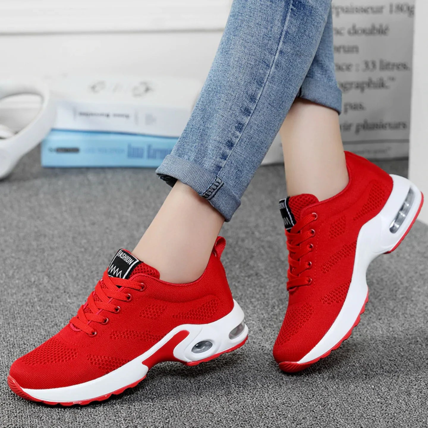 Red / 12