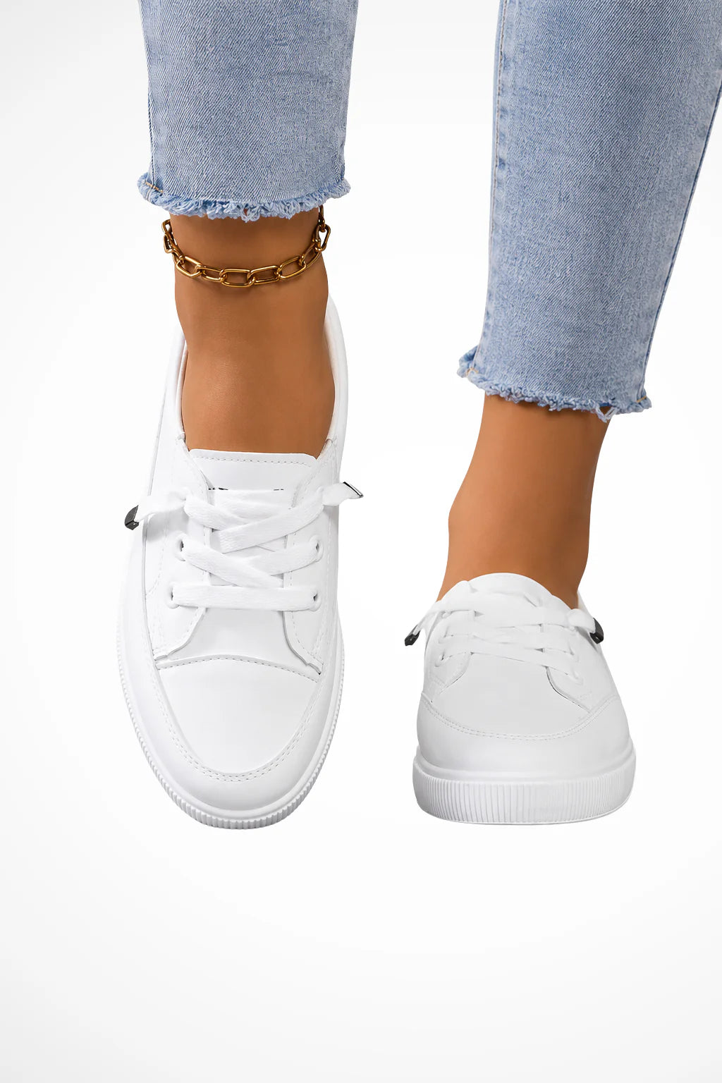 12 / White